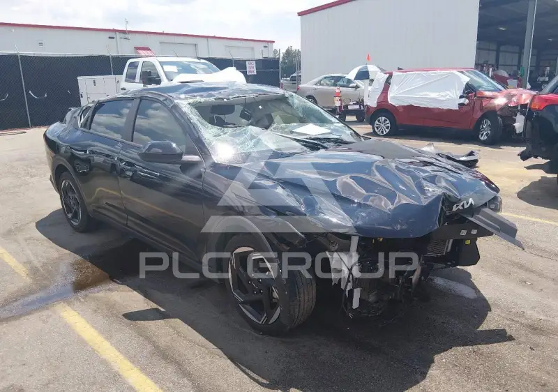 2025 KIA K4 фото
