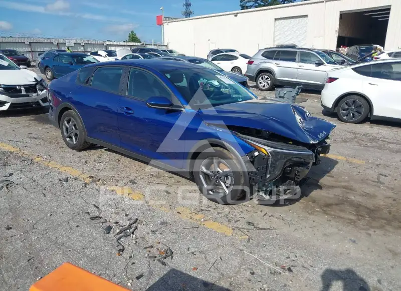 2025 KIA K4 фото