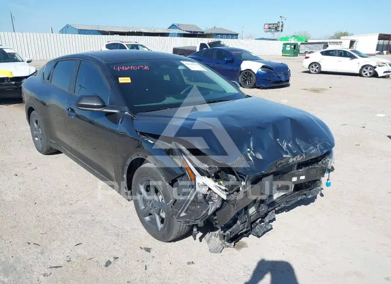 2025 KIA K4 фото
