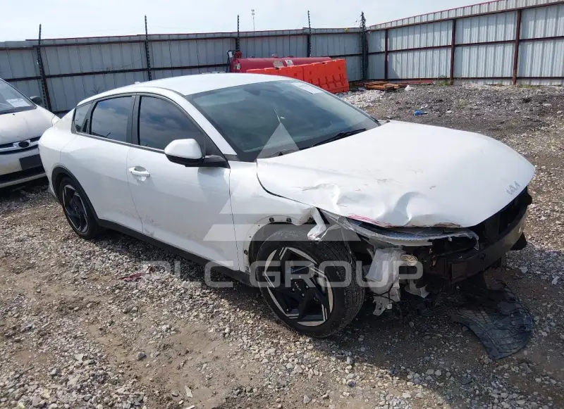 2025 KIA K4 фото