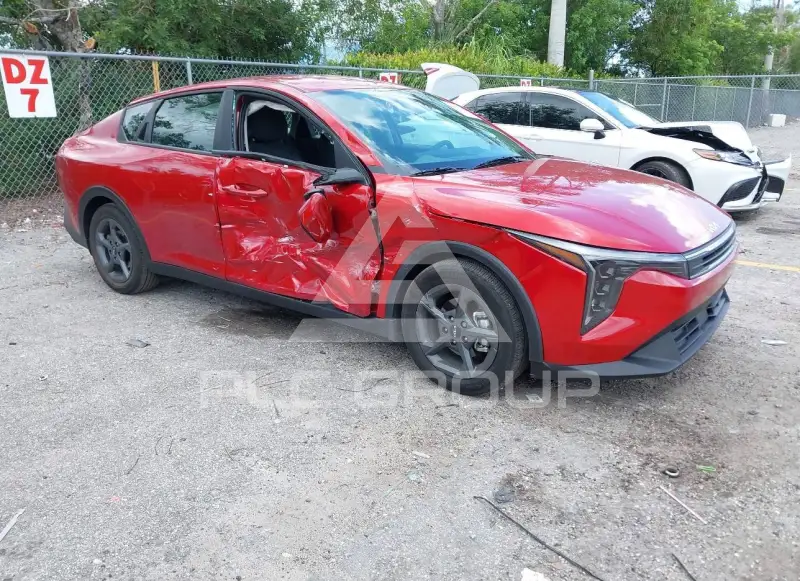 2025 KIA K4 фото