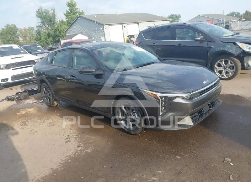 2025 KIA K4 фото
