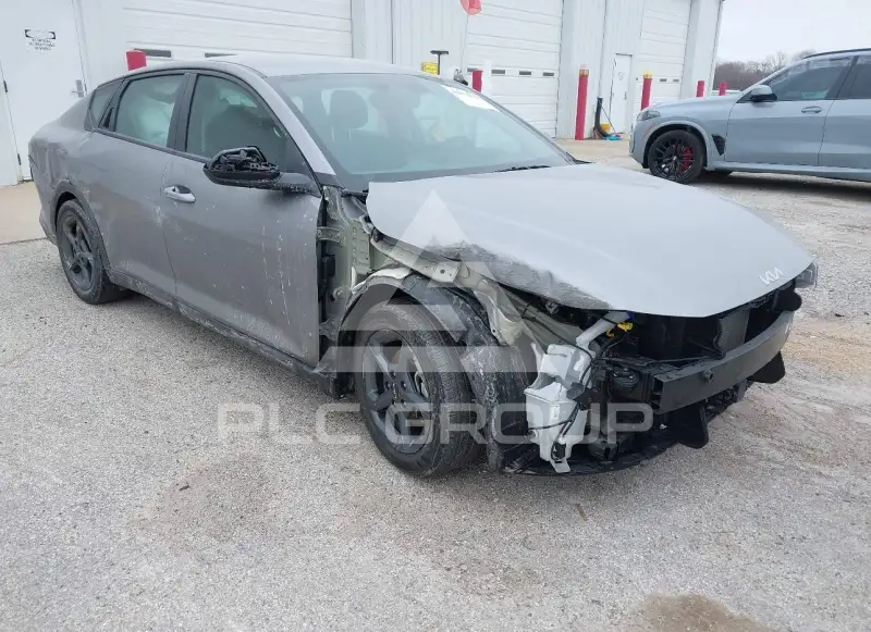 2025 KIA K4 фото