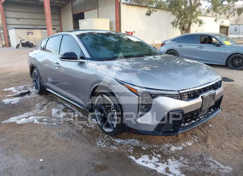 2025 KIA K4 photo