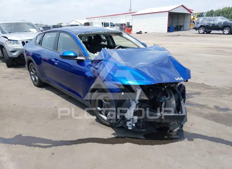 2025 KIA K4 фото