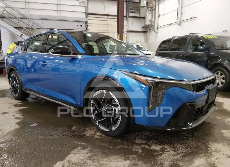2025 KIA K4 фото