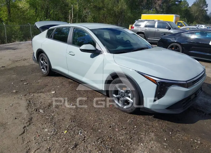 2025 KIA K4 фото