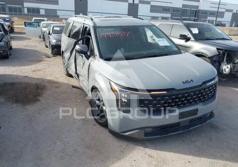 2025 KIA Carnival photo