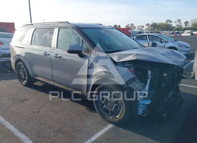 2025 KIA Carnival photo