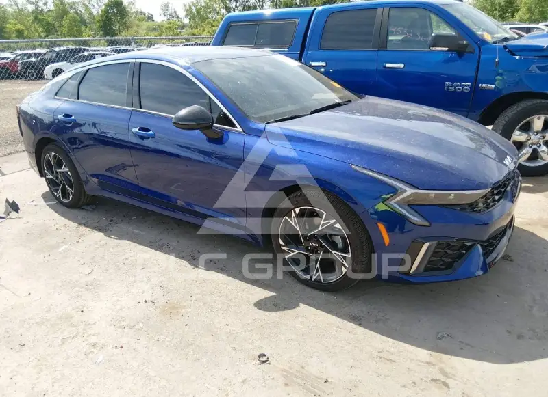 2025 KIA K5 фото