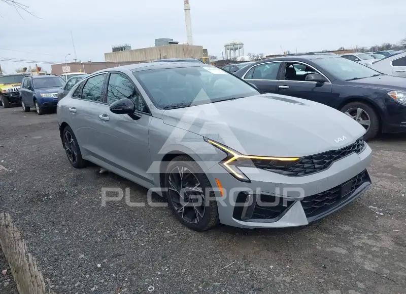 2025 KIA K5 фото