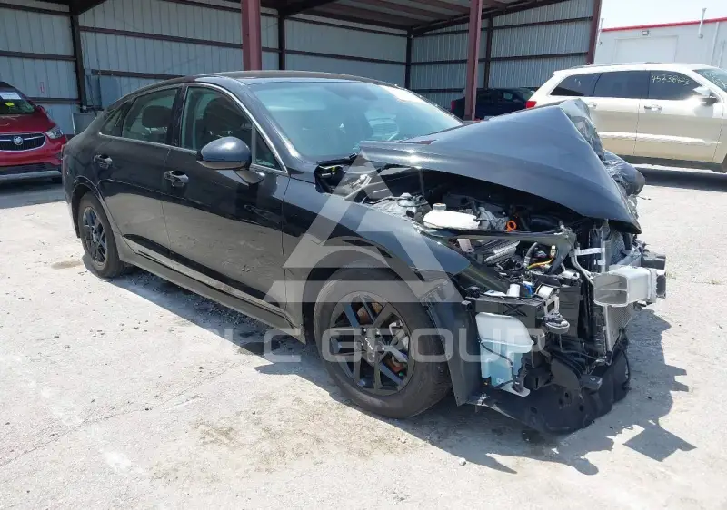 2025 KIA K5 photo