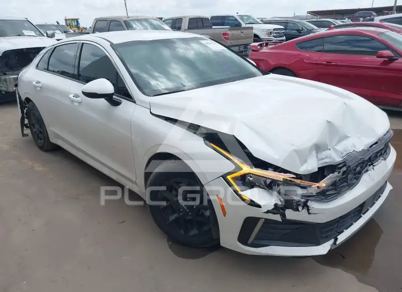 2025 KIA K5 фото