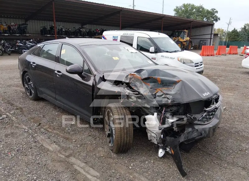 2025 KIA K5 photo