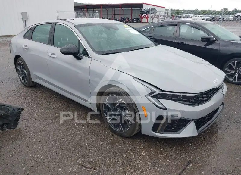 2025 KIA K5 фото