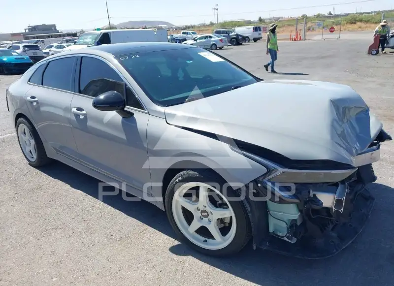 2025 KIA K5 фото