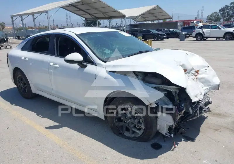 2025 KIA K5 фото