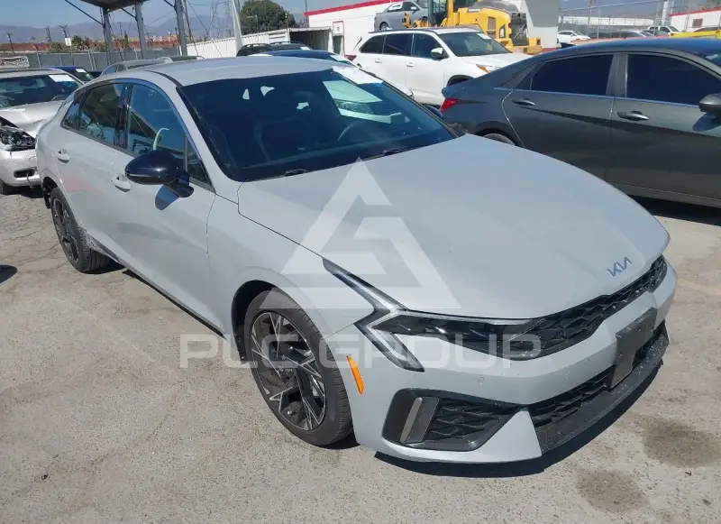 2025 KIA K5 фото
