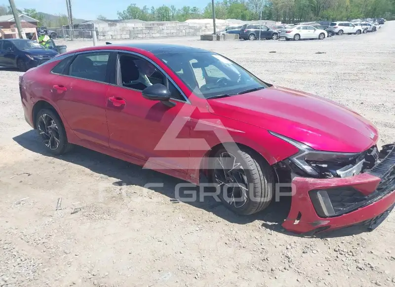 2025 KIA K5 фото