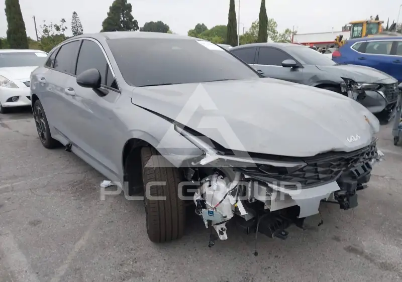 2025 KIA K5 фото