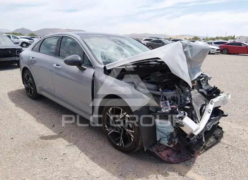 2025 KIA K5 photo
