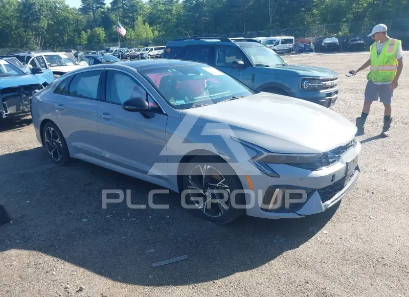 2025 KIA K5 фото