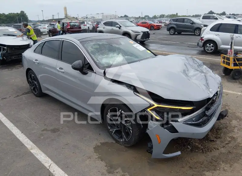 2025 KIA K5 photo