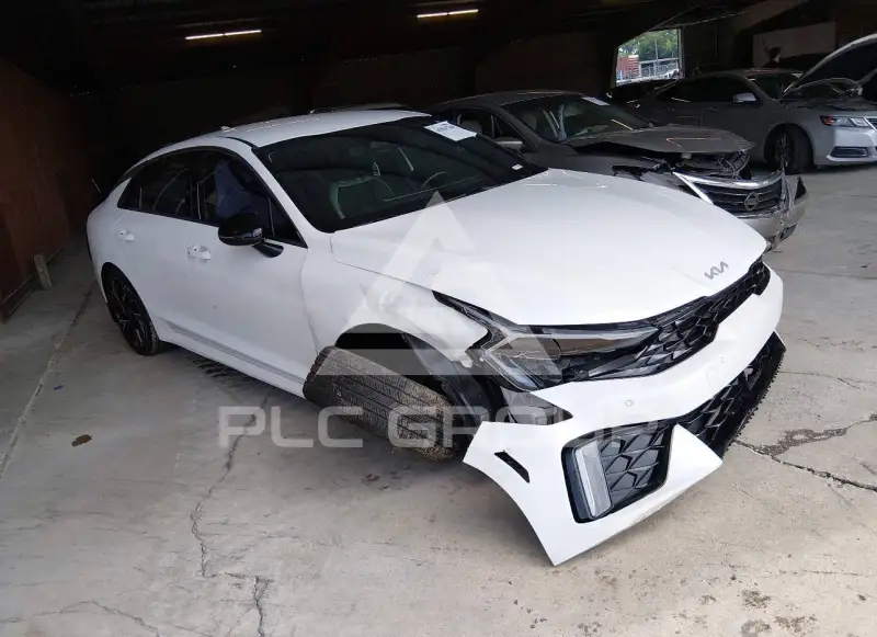 2025 KIA K5 фото