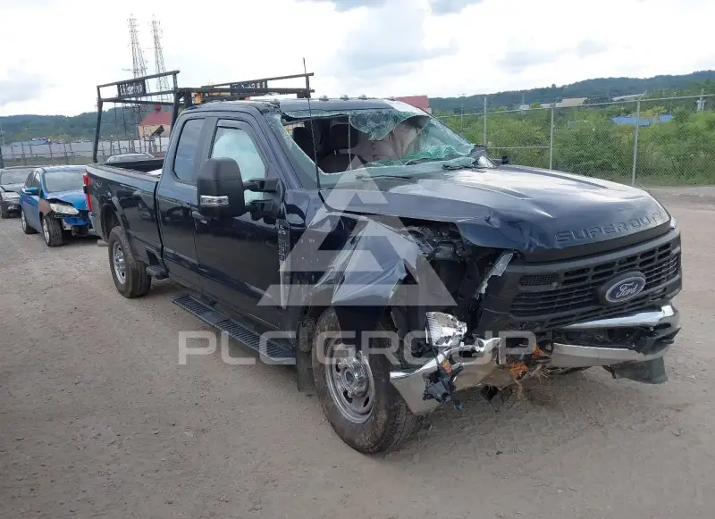 2025 Ford F-250 фото