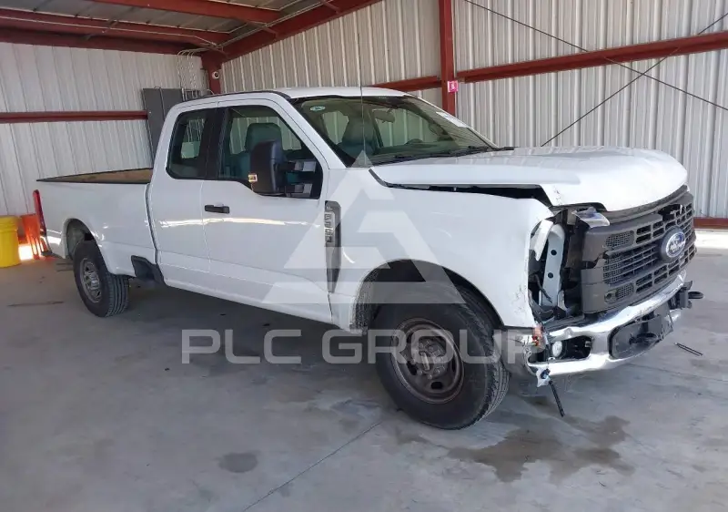 2025 Ford F-250 фото
