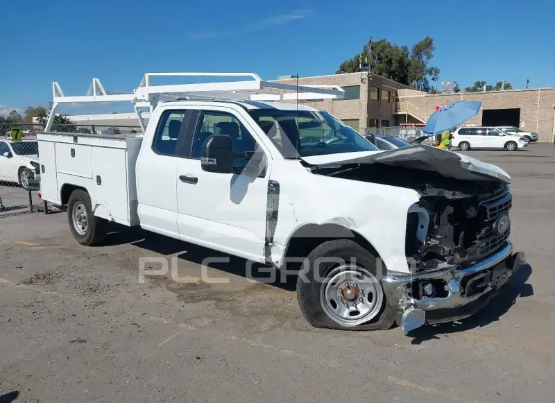 2025 Ford F-250 фото