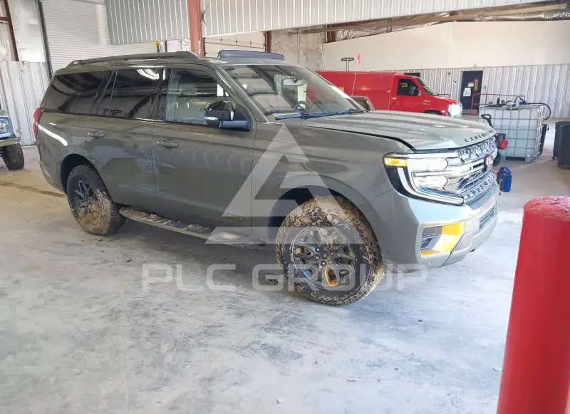 2025 Ford EXPEDITION photo