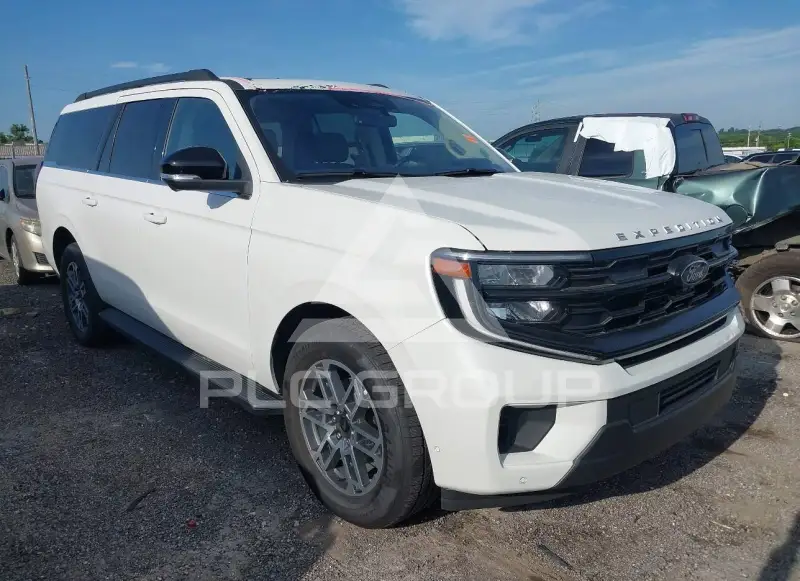 2025 Ford EXPEDITION photo