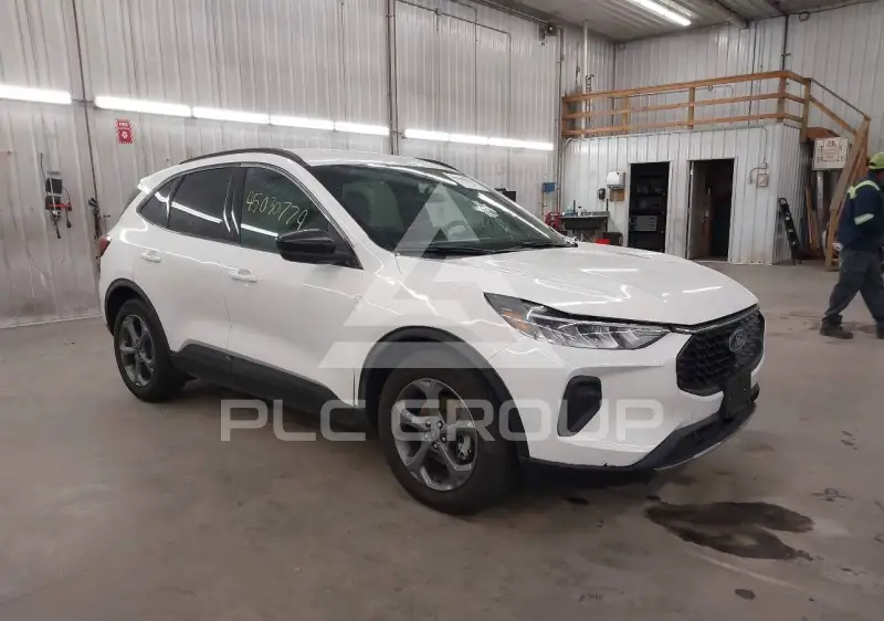 2025 Ford ESCAPE photo