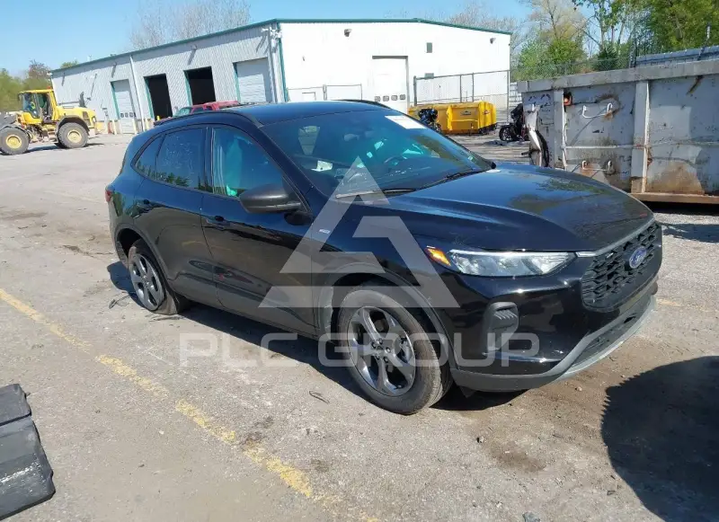 2025 Ford ESCAPE photo