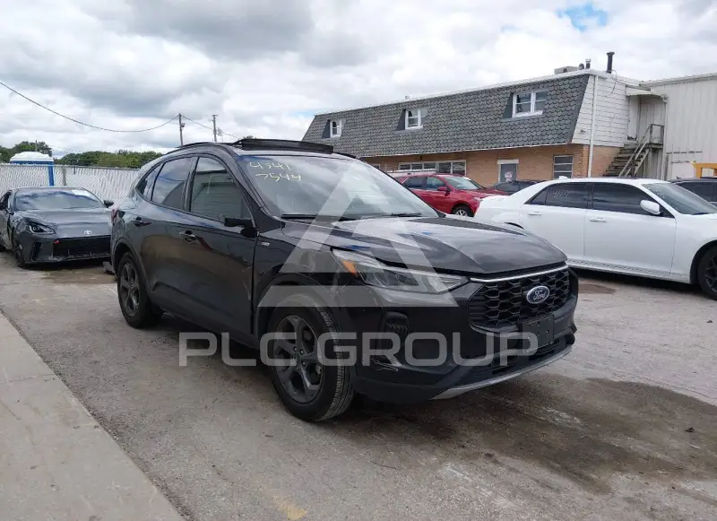 2025 Ford ESCAPE photo