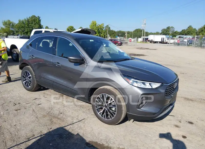 2025 Ford ESCAPE фото