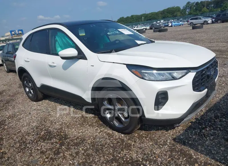 2025 Ford ESCAPE photo