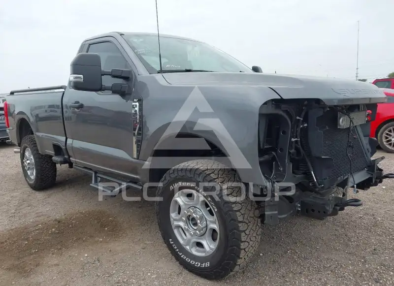2025 Ford F-350 фото