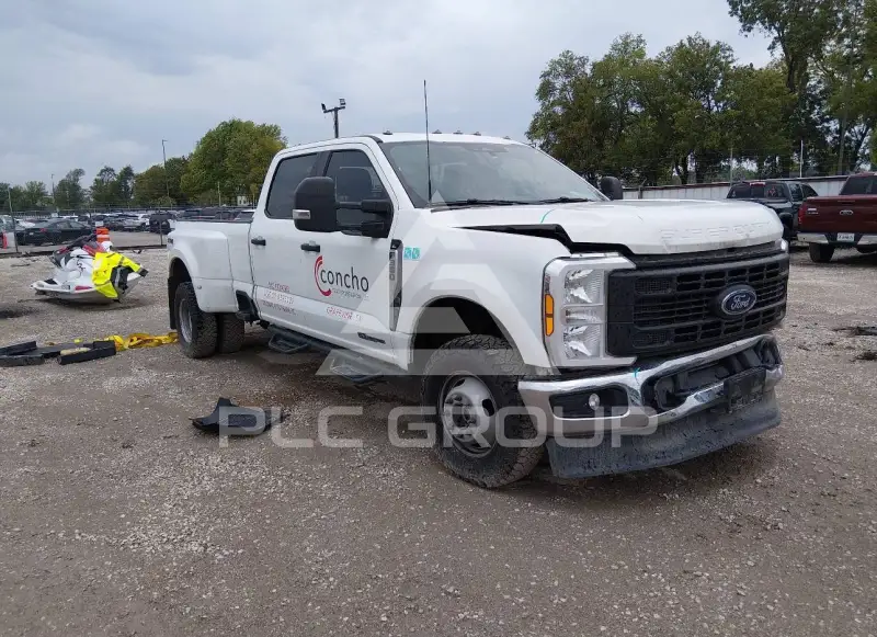 2025 Ford F-350 фото