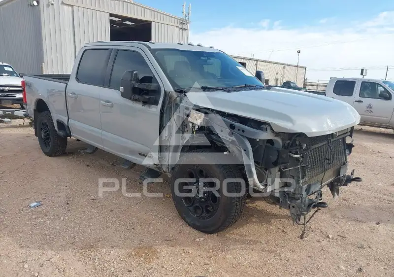 2025 Ford F-350 фото