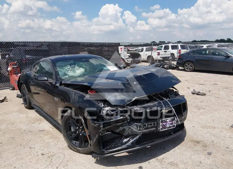 2025 Ford MUSTANG фото