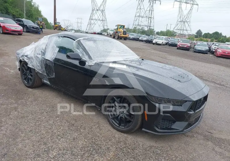 2025 Ford MUSTANG photo