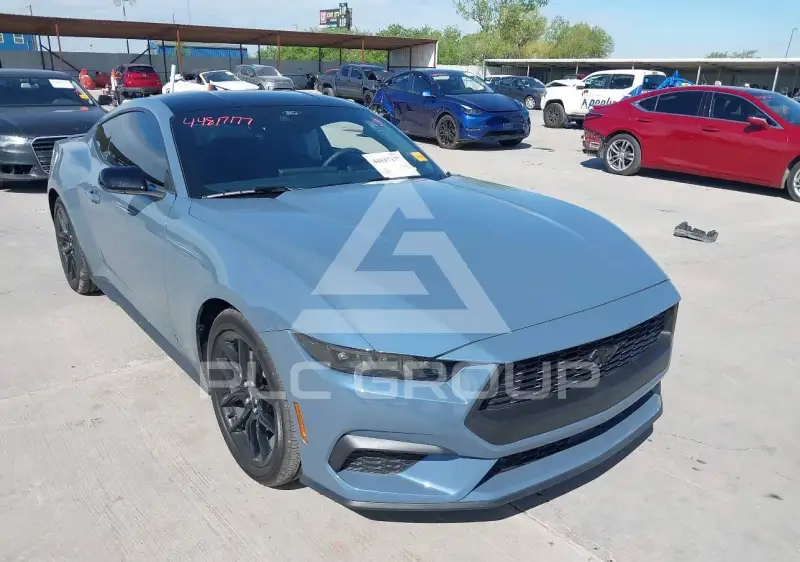 2025 Ford MUSTANG фото