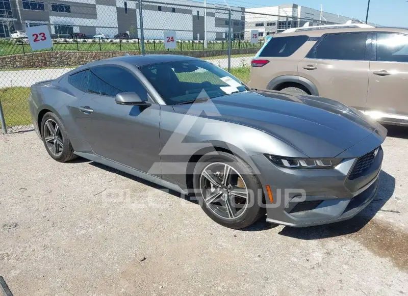 2025 Ford MUSTANG photo