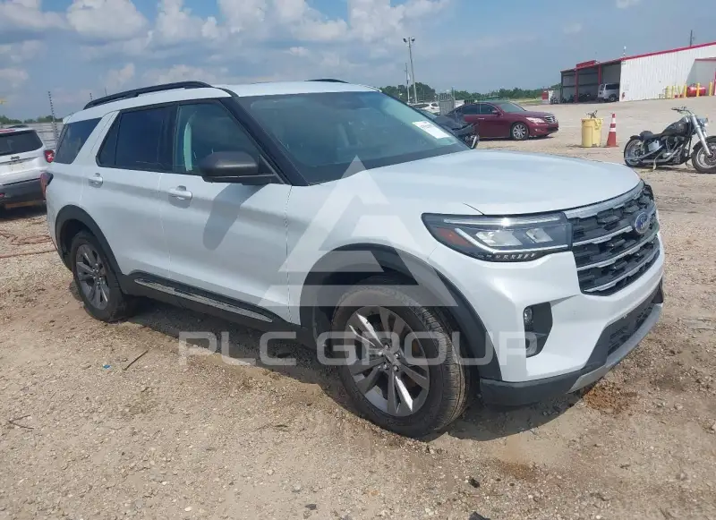2025 Ford EXPLORER photo