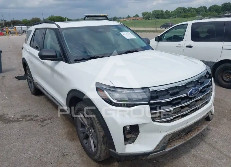 2025 Ford EXPLORER photo