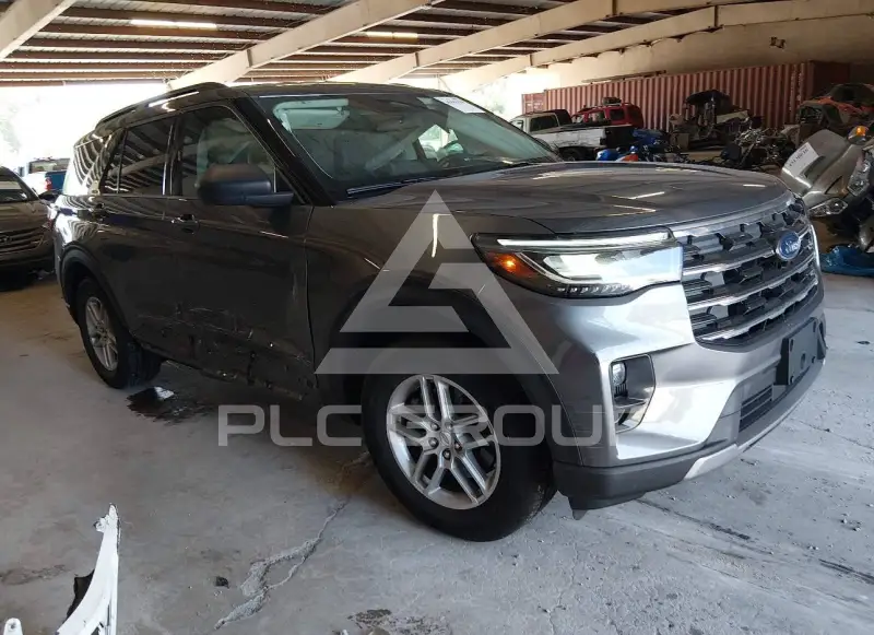 2025 Ford EXPLORER photo