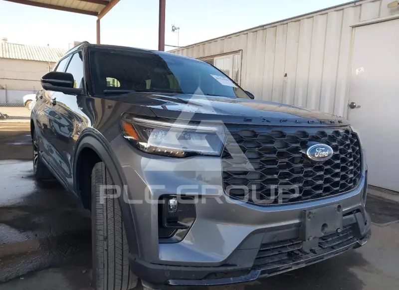 2025 Ford EXPLORER photo