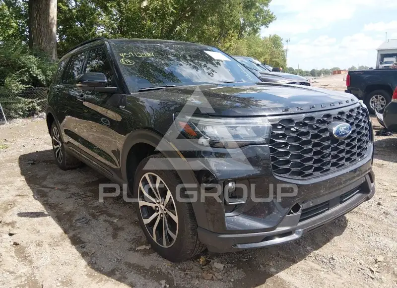 2025 Ford EXPLORER photo